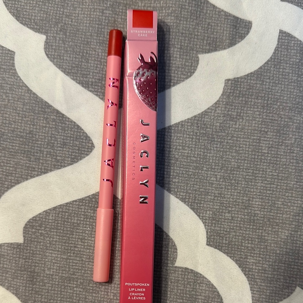 Jaclyn Smith Pink Lip Liner Vibrant Color Smooth Application